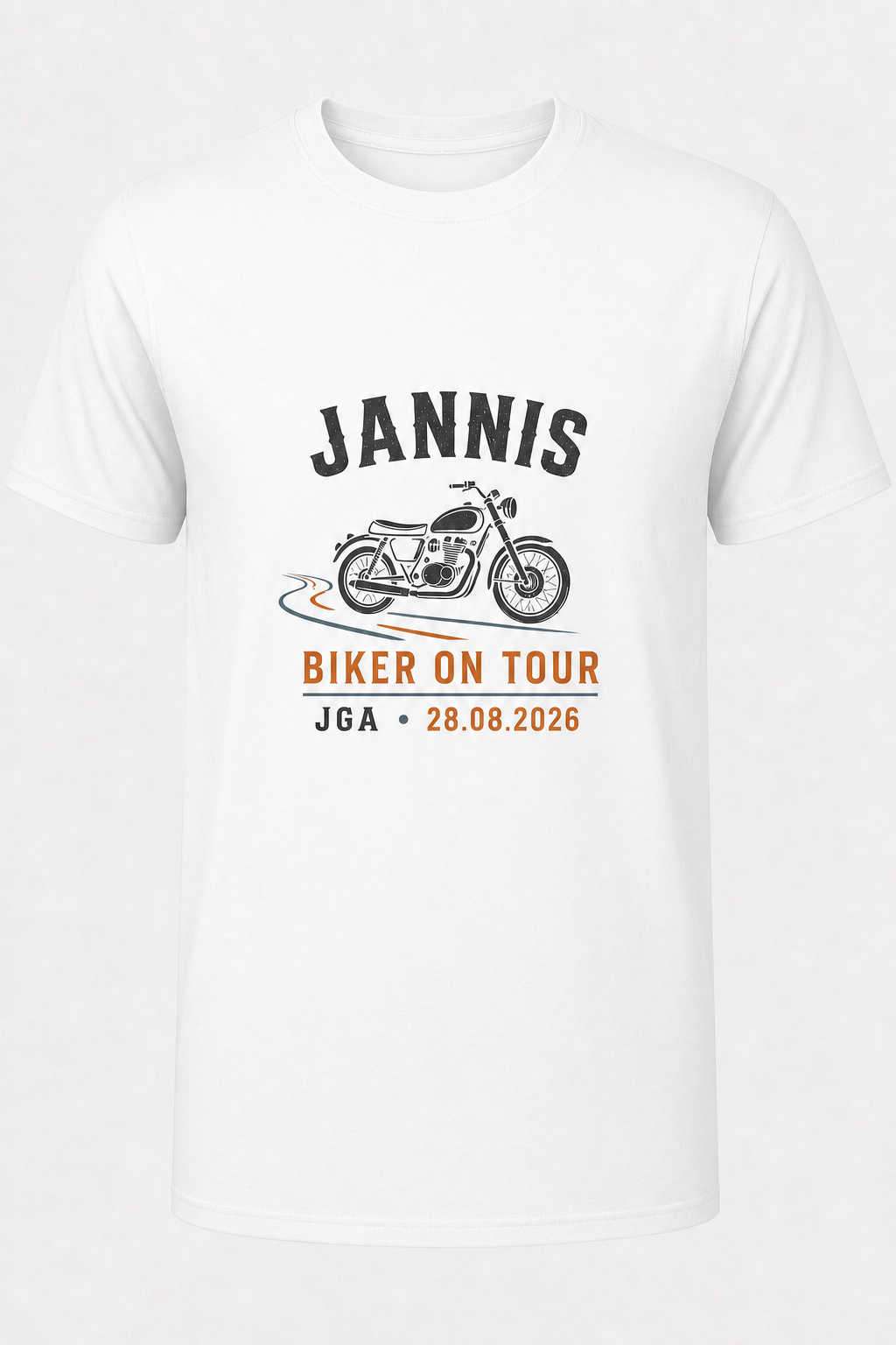 Weißes JGA-Shirt für Jannis mit kleinem Biker-on-Tour-Motiv